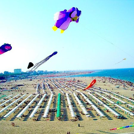 Dena Chalets - Lido Di Spina At The Beach מראה חיצוני תמונה