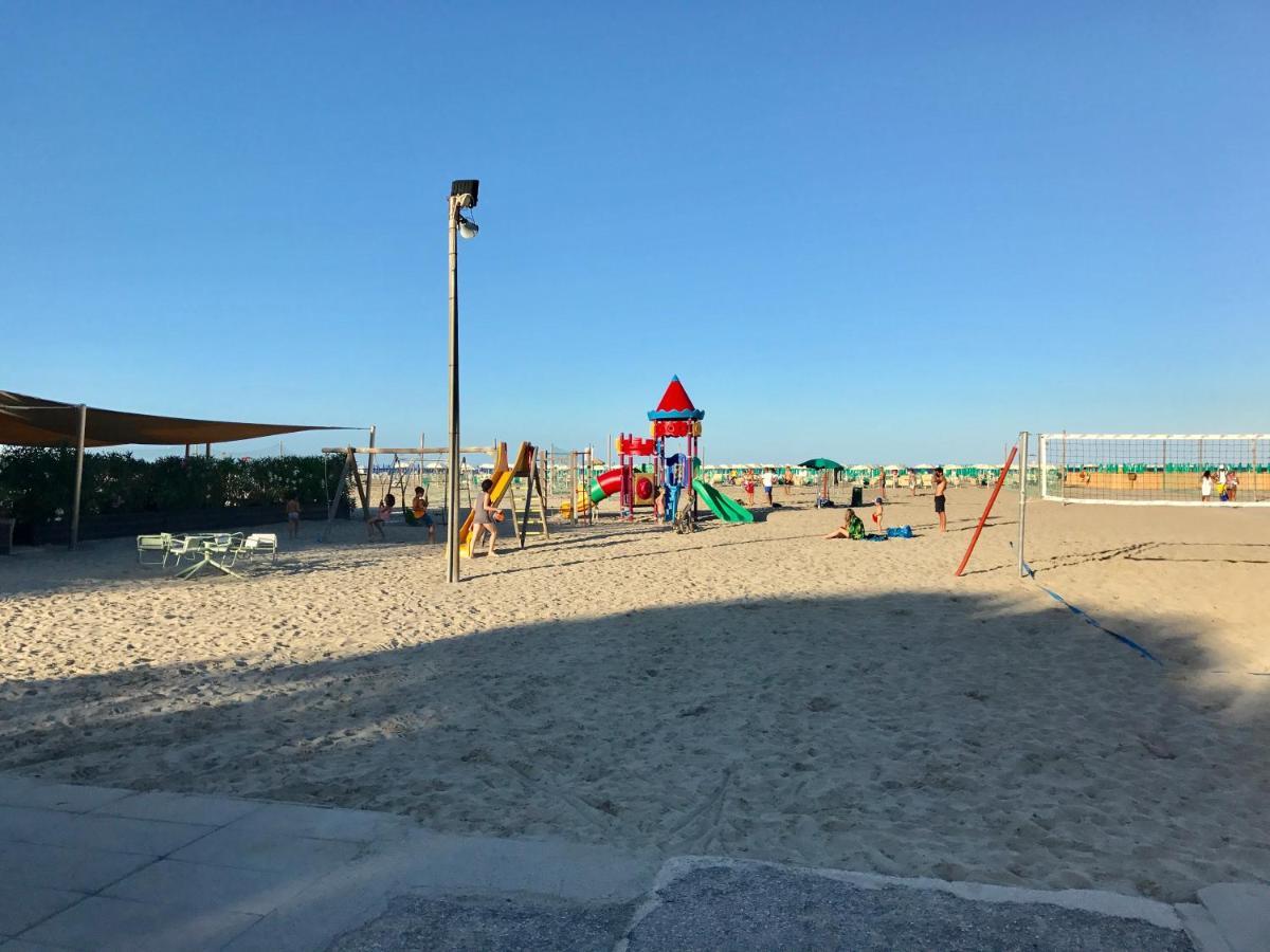 Dena Chalets - Lido Di Spina At The Beach מראה חיצוני תמונה